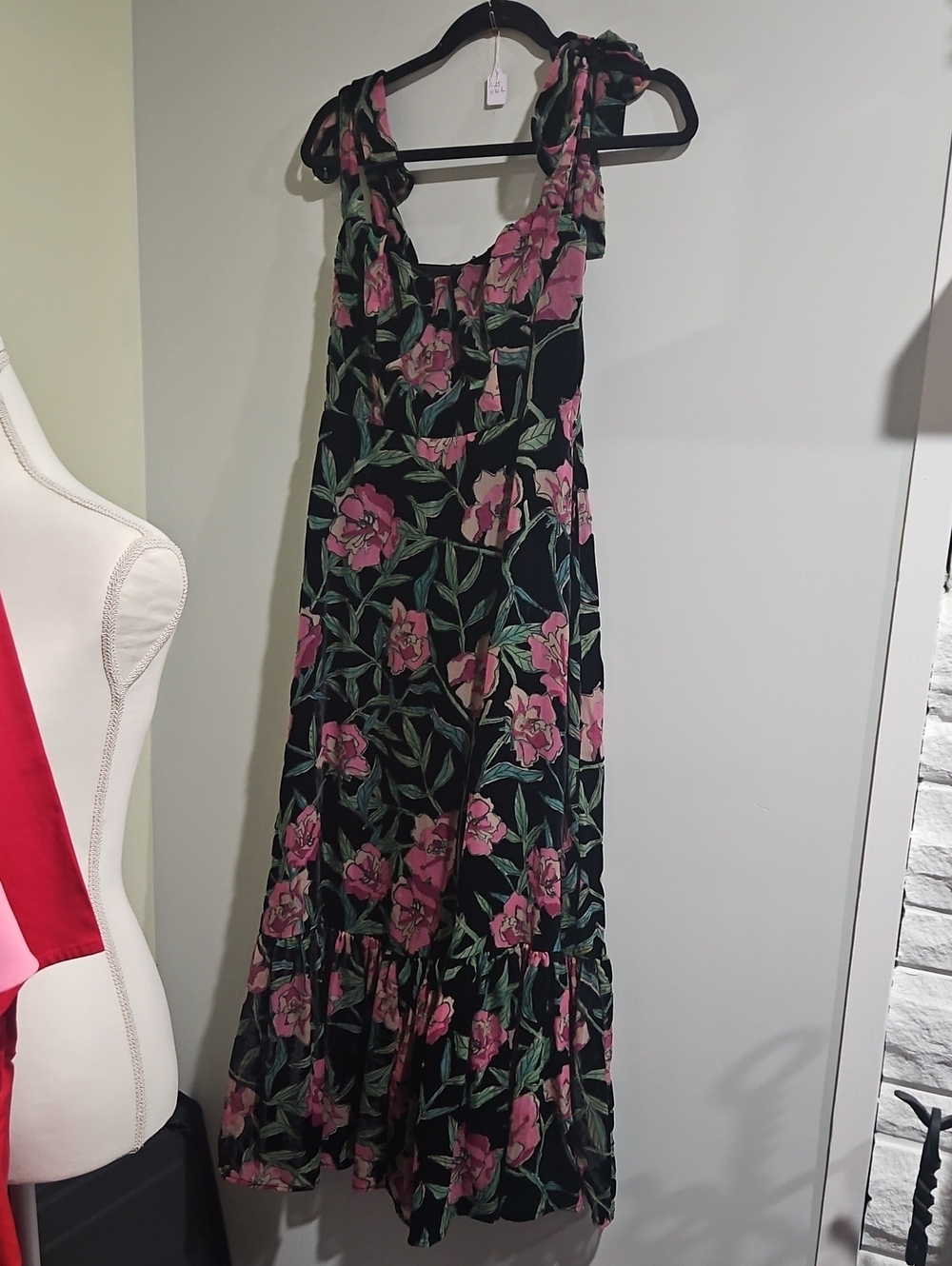 Lulu's Floral Velvet Maxi Dress Size Large - Picture 2 of 5